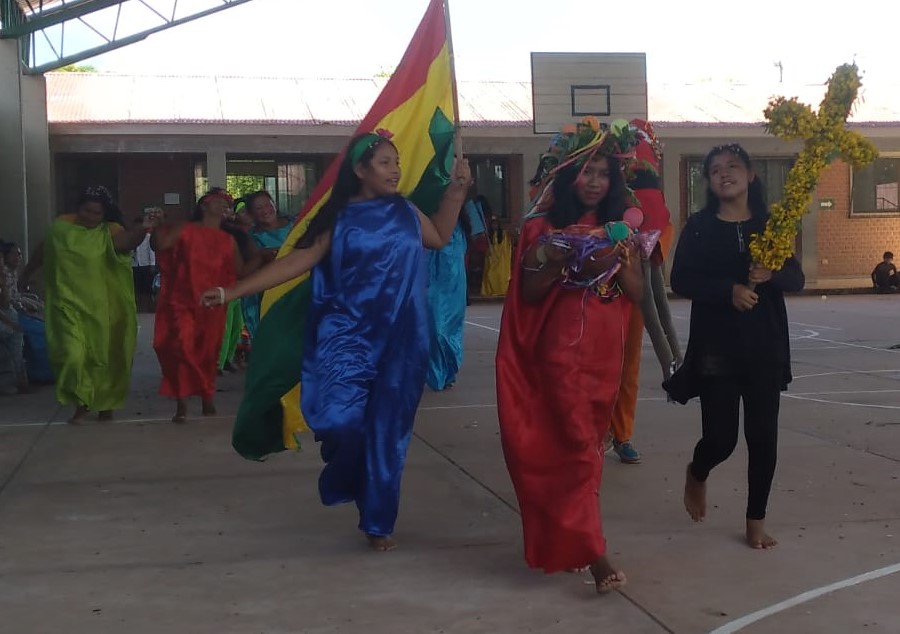 kuñatai Pora en el Areteguasu en Tarairi